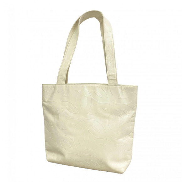 CHANEL Handbags - CHANEL White Leather Tote Bag
